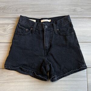 Levi's 80’s MOM shorts 23